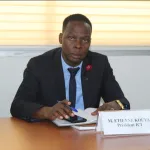 cote-d-ivoire-le-president-du-groupement-des-imprimeurs-pose-un-acte-fort-en-memoire-de-imane-rayess