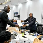primature-karim-traore-le-nouveau-directeur-de-cabinet-prend-fonction