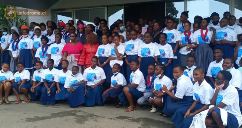 tic-46-d-ivoiriens-utilisant-internet-sont-des-femmes