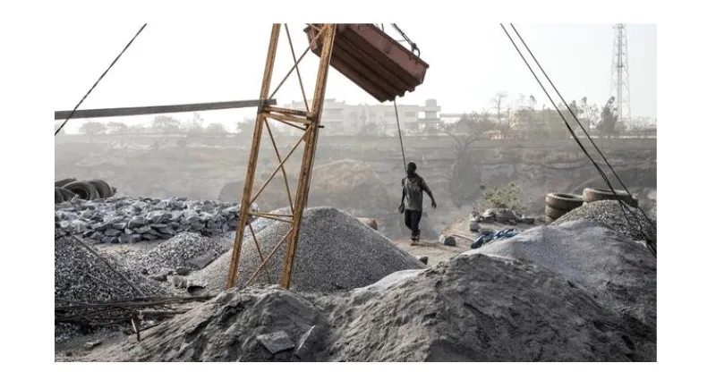 burkina-faso-huit-mineurs-sont-bloques-sous-terre-depuis-plus-de-trois-semaines