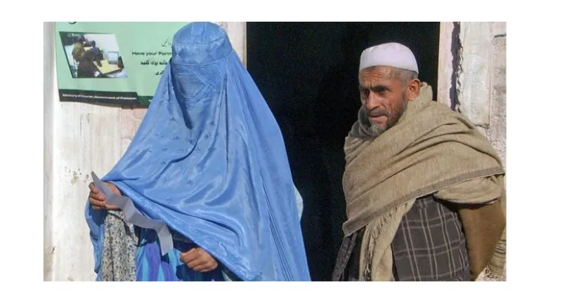 afghanistan-hommes-et-femmes-ne-peuvent-plus-manger-ensemble-au-resto