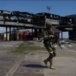 guerre-en-ukraine-plus-de-260-soldats-ukrainiens-evacues-de-l-usine-azovstal-de-marioupol