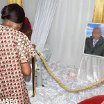 simone-ehivet-au-chevet-de-la-famille-de-feu-me-kouassi-andre-proche-de-laurent-gbagbo