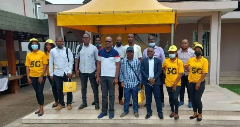 cote-d-ivoire-une-maison-de-telephonie-mobile-fait-experimenter-la-connexion-5g-aux-journalistes