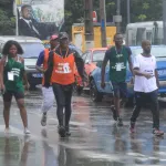 marcory-mini-randonnee-pedestre-aby-raoul-et-les-athletes-ont-marche-20-km-sous-la-pluie-pour-la-reconciliation