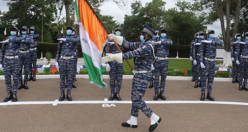 toroguhe-ecole-de-gendarmerie-pres-de-1200-eleves-sous-officiers-presentes-au-drapeau