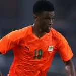 amad-diallo-a-l-hotel-des-elephants-pour-rencontrer-jean-louis-gasset