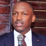 cote-d-ivoire-le-ministre-mamadou-toure-equipe-les-agents-de-son-ministere-en-moyens-de-locomotion
