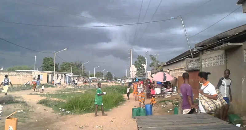 meteo-des-passages-nuageux-accompagnes-d-orages-et-de-pluies-intermittentes-ce-lundi-dans-le-district-d-abidjan