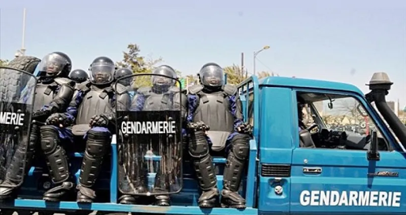 bouake-des-gendarmes-interpelles-et-conduits-a-abidjan-pour-avoir-extorque-10-000-francs-a-2-freres-a-l-aeroport