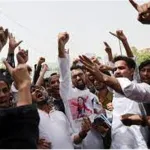 inde-deux-morts-et-plus-de-cent-arrestations-lors-de-manifestations-protestant-contre-des-propos-sur-mahomet