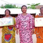 celebration-de-la-fete-des-meres-me-linda-diplo-couvre-1500-femmes-de-cadeaux