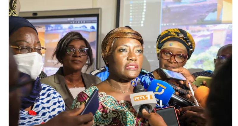 bepc-et-bac-pourquoi-le-choix-de-la-video-surveillance-dans-les-centres-d-examen-pr-marietou-kone-s-explique