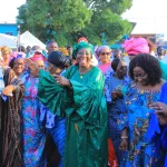 fete-des-peres-et-des-meres-kandia-camara-honore-des-milliers-de-parents-d-abobo