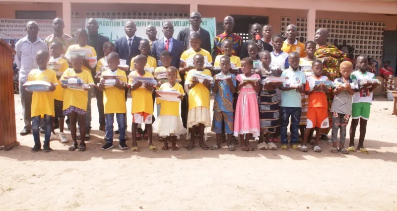promotion-de-l-excellence-la-fondation-alle-koffi-recompense-les-meilleurs-eleves-d-abouakro-goyerebo
