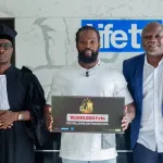 telerealite-le-gagnant-de-la-1ere-saison-du-djai-a-recu-un-cheque-de-10-millions-francs-cfa