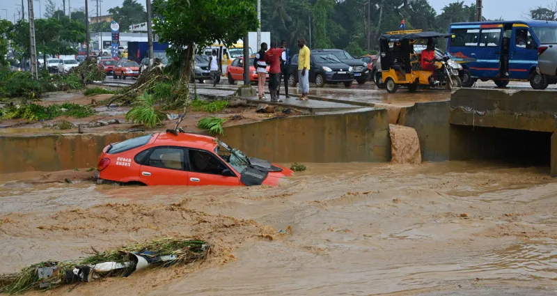 saison-des-pluies-and-inondations-la-police-sensibilise-et-passe-d-importants-messages-aux-populations