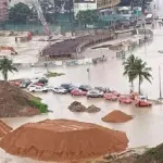 inondations-24-milliards-de-fcfa-engloutis-au-carrefour-de-l-indenie-grogne-contre-les-tarifs-du-peage-de-bassam