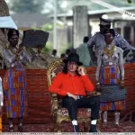 in-memoriam-retour-sur-le-parcours-de-michael-jackson-venu-rechercher-ses-origines-en-cote-d-ivoire-en-1992