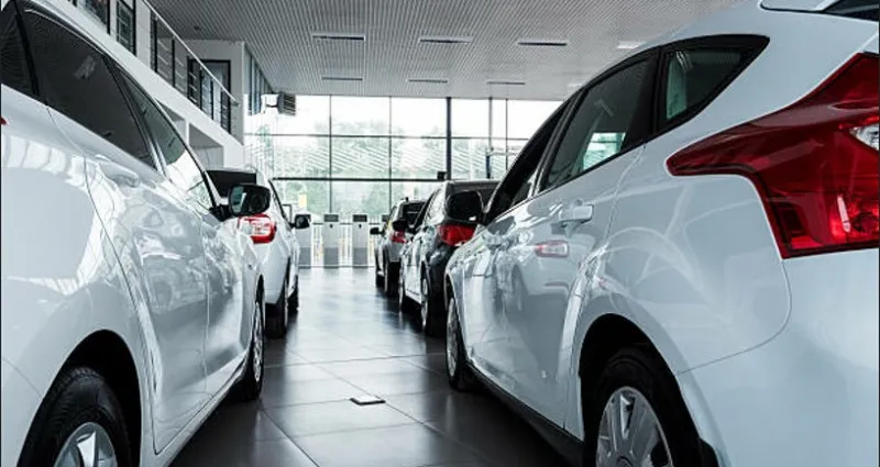 automobile-une-hausse-du-prix-se-dessine-pour-les-voitures-neuves-en-2023