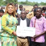 programme-d-appui-a-l-insertion-des-jeunes-5-250-000-f-cfa-remis-a-21-jeunes-a-tougbo