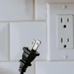 astuce-maison-les-appareils-a-debrancher-le-soir-pour-reduire-sa-consommation-d-electricite