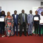 cote-d-ivoire-des-jeunes-specialistes-en-raccordement-de-fibres-optiques-recoivent-leur-parchemin