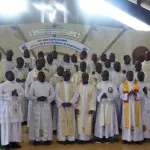 paroisse-notre-dame-de-l-assomption-de-koumassi-prodomo-le-pere-edgar-kouakou-fete-ses-10-ans-de-sacerdoce
