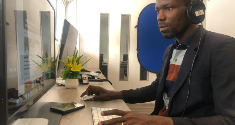 medias-le-journaliste-elvis-gouza-participe-a-un-webinaire-international-sur-le-changement-climatique