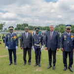 defense-patrick-achi-remet-les-epaulettes-des-113-eleves-officiers-de-la-promotion-hamed-bakayoko