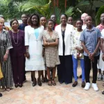 education-nationale-les-12-meilleurs-eleves-en-sejour-en-france-voici-le-montant-offert-a-chacun