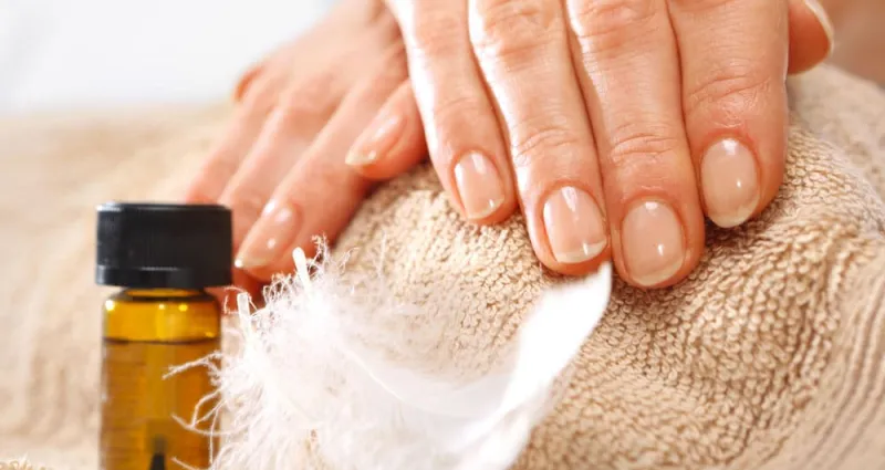 prendre-soin-des-mains-et-des-ongles-recettes-naturelles