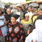 cote-d-ivoire-apres-son-election-a-la-tete-de-la-cop-15-alain-richard-donwahi-celebre-par-ses-parents-de-la-nawa