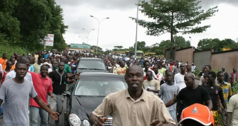 cote-d-ivoire-pourquoi-la-fesci-a-bloque-les-voies-d-acces-de-l-universite-d-abidjan-ce-matin