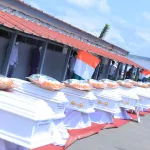 accident-sur-la-route-d-alepe-attiekoi-enterre-ses-21-morts-belmonde-dogo-aux-cotes-des-familles-eplorees