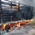 accident-mortel-a-tiebissou-une-collision-entre-deux-camions-fait-un-mort-calcine