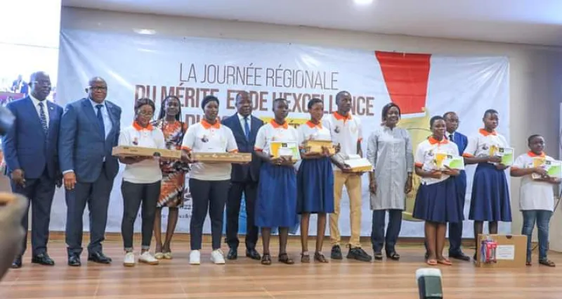 celebration-merite-et-de-l-excellence-36-laureats-de-la-region-du-poro-recompenses
