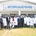 sante-visite-du-ministre-pierre-dimba-a-l-unite-d-ophtalmologie-pediatrique-du-chu-de-treichville