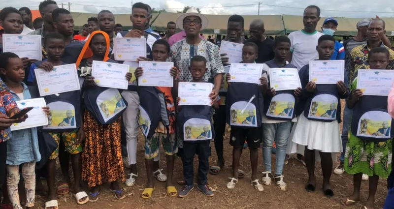 issia-dr-ibrahim-lokpo-recompense-les-meilleurs-eleves-de-la-sous-prefecture-de-namane