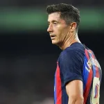 football-un-joueur-de-fc-barcelone-se-fait-voler-sa-montre-de-luxe-en-signant-des-autographes