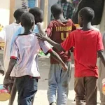 protection-de-l-enfant-une-trentaine-d-enfants-mendiants-aux-abords-des-feux-tricolores-retires-de-la-rue