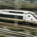 drame-une-adolescente-de-14-ans-meurt-percutee-par-un-tgv
