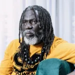 affaire-49-soldats-ivoiriens-l-artiste-ticken-jah-fakoly-rompt-le-silence-et-appelle-a-faire-attention