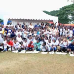 1ere-colonie-des-vacances-d-etat-160-enfants-petits-colons-recoivent-des-kits-scolaires