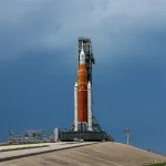 lancement-d-une-fusee-sur-la-lune-par-les-etats-unis-concurrencer-la-chine-une-des-raisons-du-projet-artemis