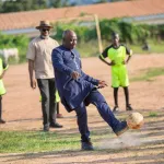 abengourou-l-ex-ministre-roger-felix-adom-donne-le-coup-d-envoi-de-la-finale-du-tournoi-dominique-ouattara