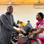 rentree-scolaire-2022-2023-stephane-kipre-ppa-ci-offre-10-000-kits-scolaires-aux-enfants-du-haut-sassandra
