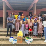 rentree-scolaire-l-association-golden-heart-ci-offre-des-kits-scolaires-a-l-epp-houphouet-boigny-d-abobo