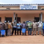 covid-19-des-kits-d-hygiene-et-d-assainissement-remis-aux-populations-de-bodokro