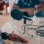 une-banque-et-son-partenaire-lancent-une-formation-en-ligne-gratuite-pour-les-journalistes-un-prix-annonce